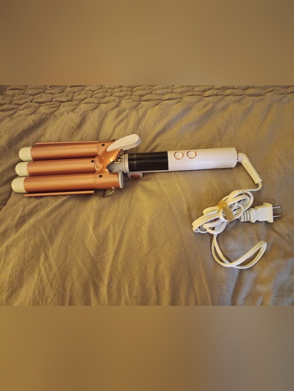 Luxe White and Rose Gold Triple Barrel Curling Iron